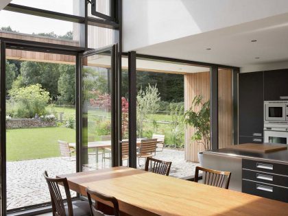 An Elegant Modern House with Open Spaces and Wall Openings in Hagen, Germany by Zamel Krug Architekten (10)