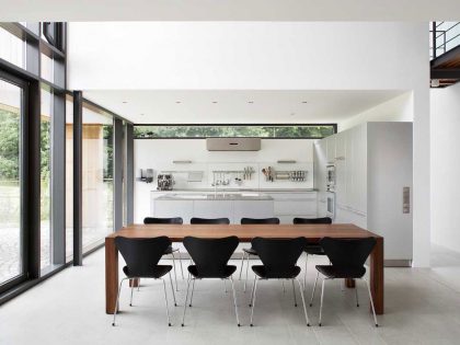 An Elegant Modern House with Open Spaces and Wall Openings in Hagen, Germany by Zamel Krug Architekten (12)