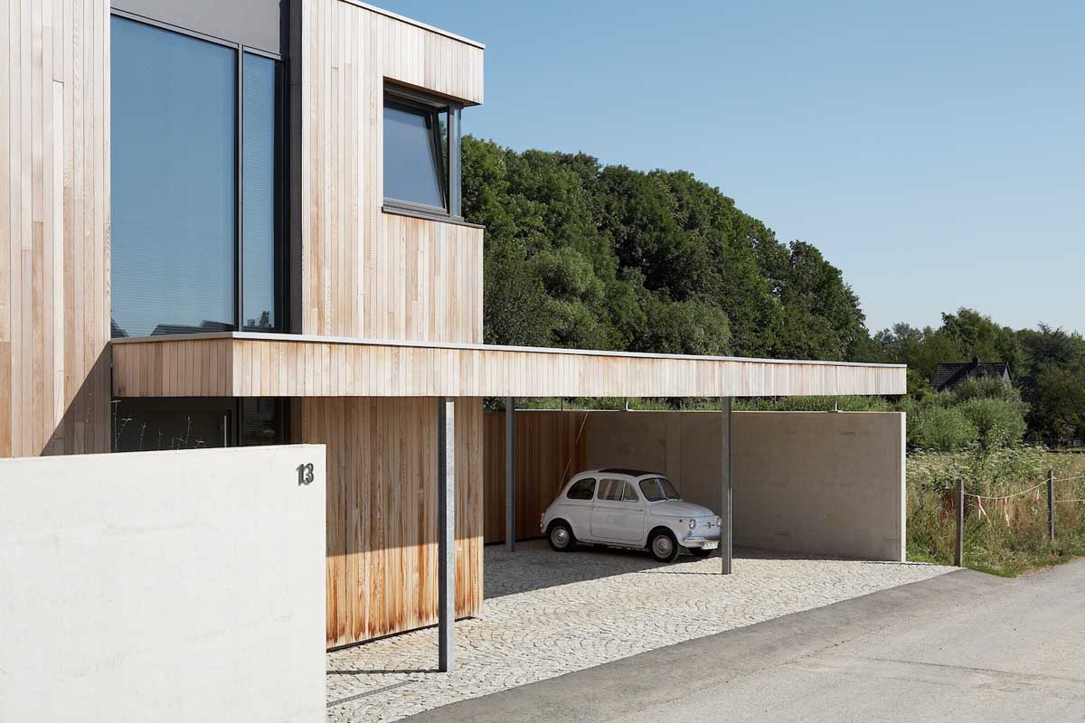 An Elegant Modern House with Open Spaces and Wall Openings in Hagen, Germany by Zamel Krug Architekten (2)