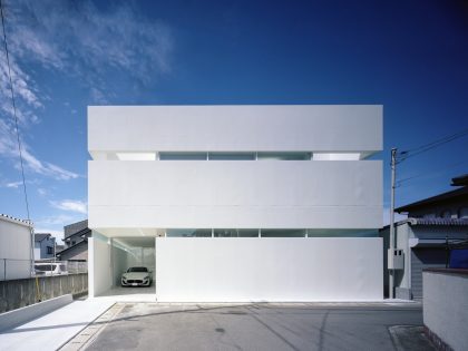 An Elegant Modern Minimalist House with Transparent Garage in Takamatsu by Fujiwaramuro Architects (1)