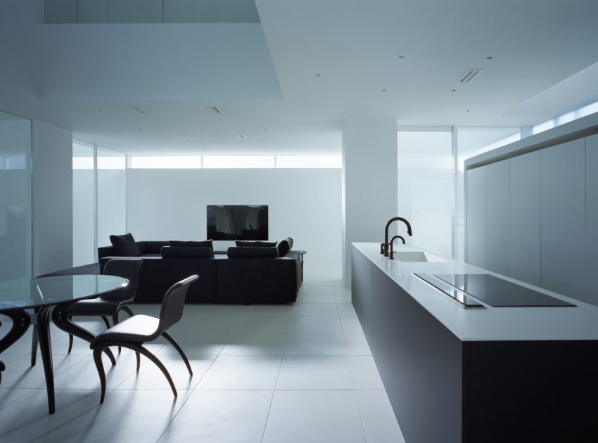 An Elegant Modern Minimalist House with Transparent Garage in Takamatsu by Fujiwaramuro Architects (12)