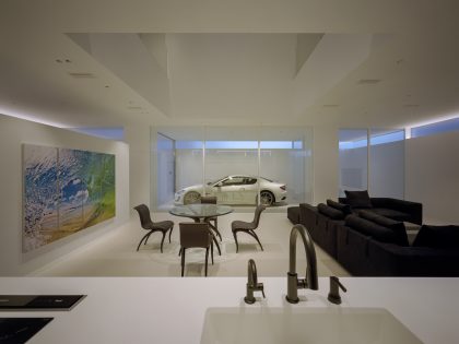 An Elegant Modern Minimalist House with Transparent Garage in Takamatsu by Fujiwaramuro Architects (15)