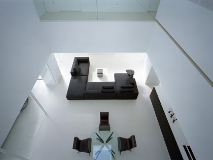 An Elegant Modern Minimalist House with Transparent Garage in Takamatsu by Fujiwaramuro Architects (23)