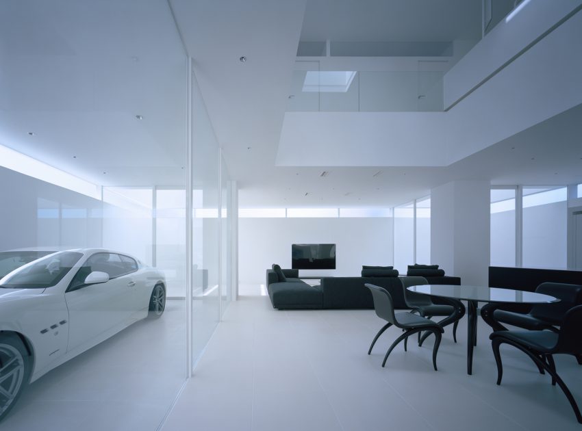 An Elegant Modern Minimalist House with Transparent Garage in Takamatsu by Fujiwaramuro Architects (6)