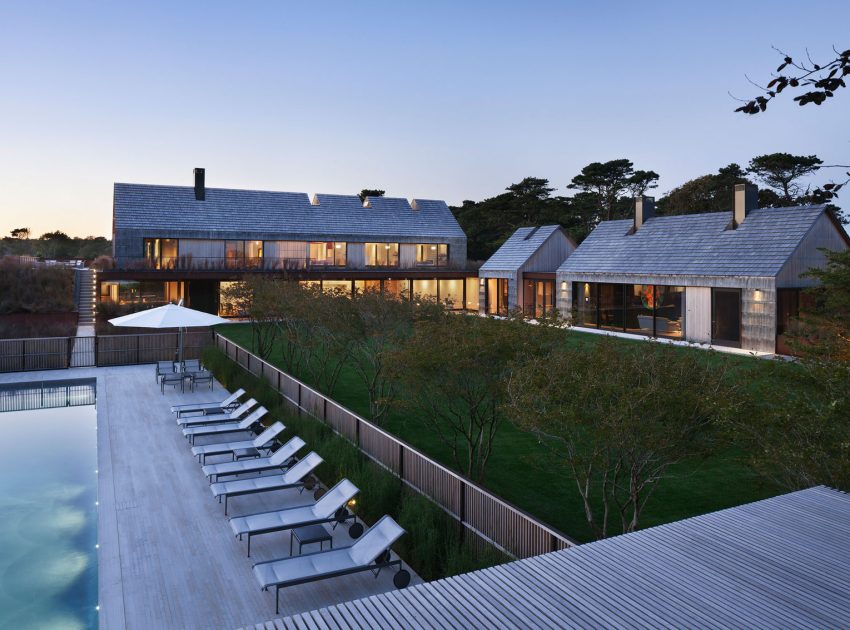 An Elegant Modern Oceanfront Home in Earthy Tones for a Young Couple in East Hampton by Bates Masi Architects (14)