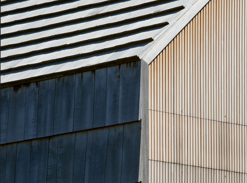 An Elegant Modern Oceanfront Home in Earthy Tones for a Young Couple in East Hampton by Bates Masi Architects (4)