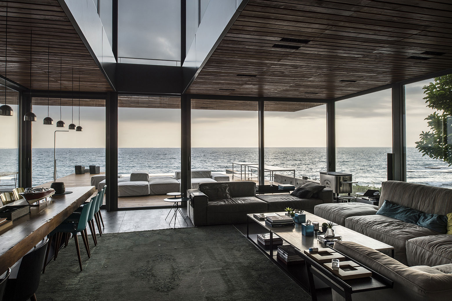 An Elegant Modern Seaside Home Perched on the Edge of a Cliff with Rooftop Deck in Amchit, Lebanon by BLANKPAGE Architects (8)