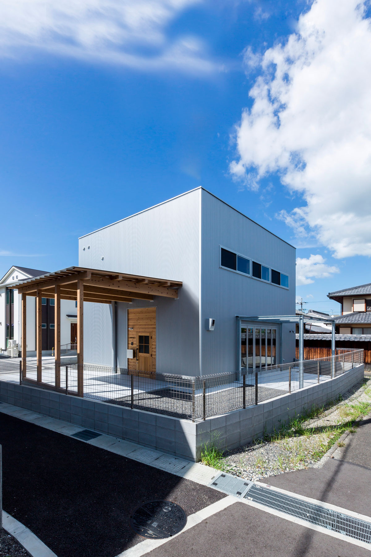 An Elegant Split-Level Home with Lots of Beautiful, Natural Wood in Shiga Prefecture by ALTS DESIGN OFFICE (1)
