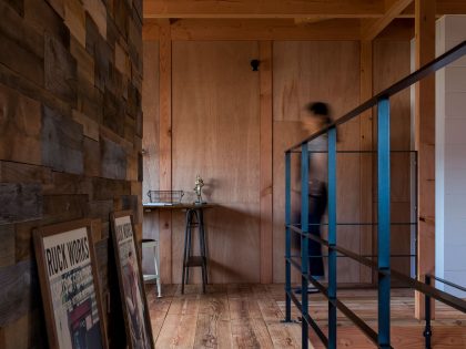 An Elegant Split-Level Home with Lots of Beautiful, Natural Wood in Shiga Prefecture by ALTS DESIGN OFFICE (2)