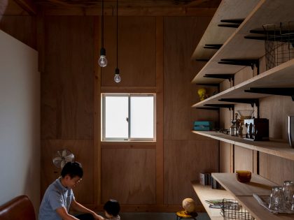 An Elegant Split-Level Home with Lots of Beautiful, Natural Wood in Shiga Prefecture by ALTS DESIGN OFFICE (7)
