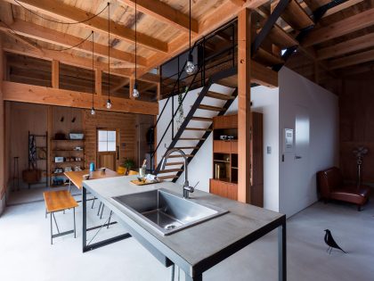An Elegant Split-Level Home with Lots of Beautiful, Natural Wood in Shiga Prefecture by ALTS DESIGN OFFICE (9)