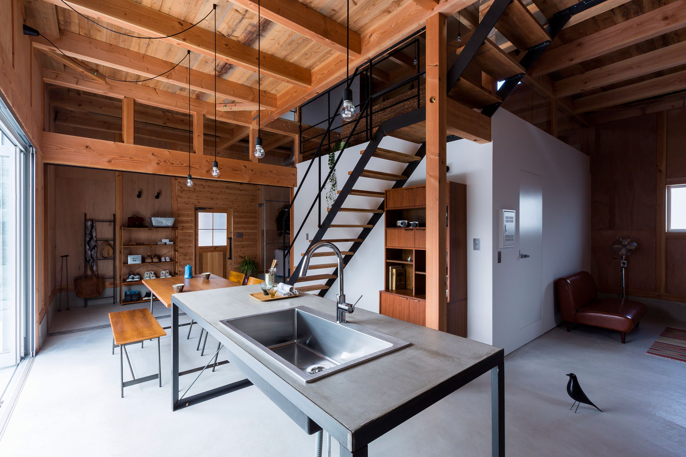 An Elegant Split-Level Home with Lots of Beautiful, Natural Wood in Shiga Prefecture by ALTS DESIGN OFFICE (9)