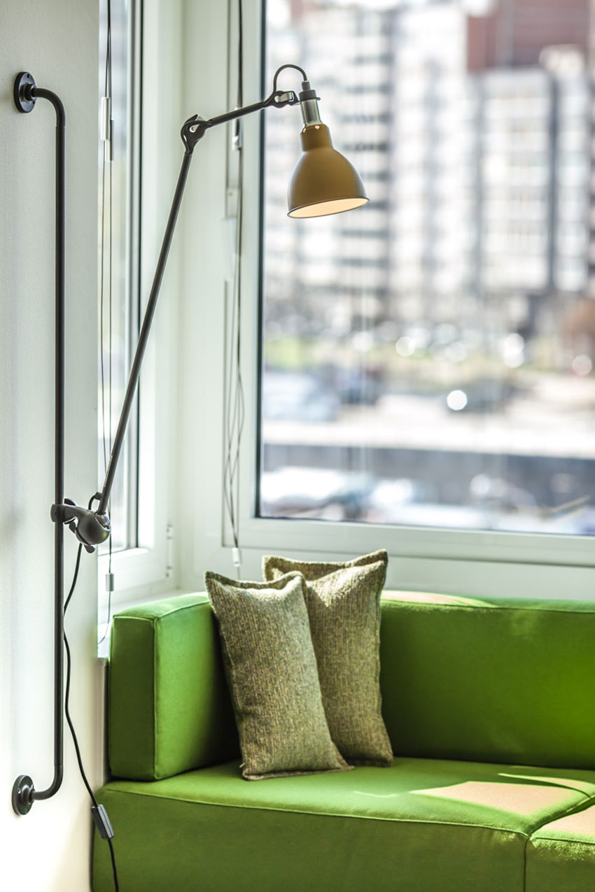 An Elegant White Apartment with Black and Green Accents in Liège, Belgium by Pierre Noirhomme (3)