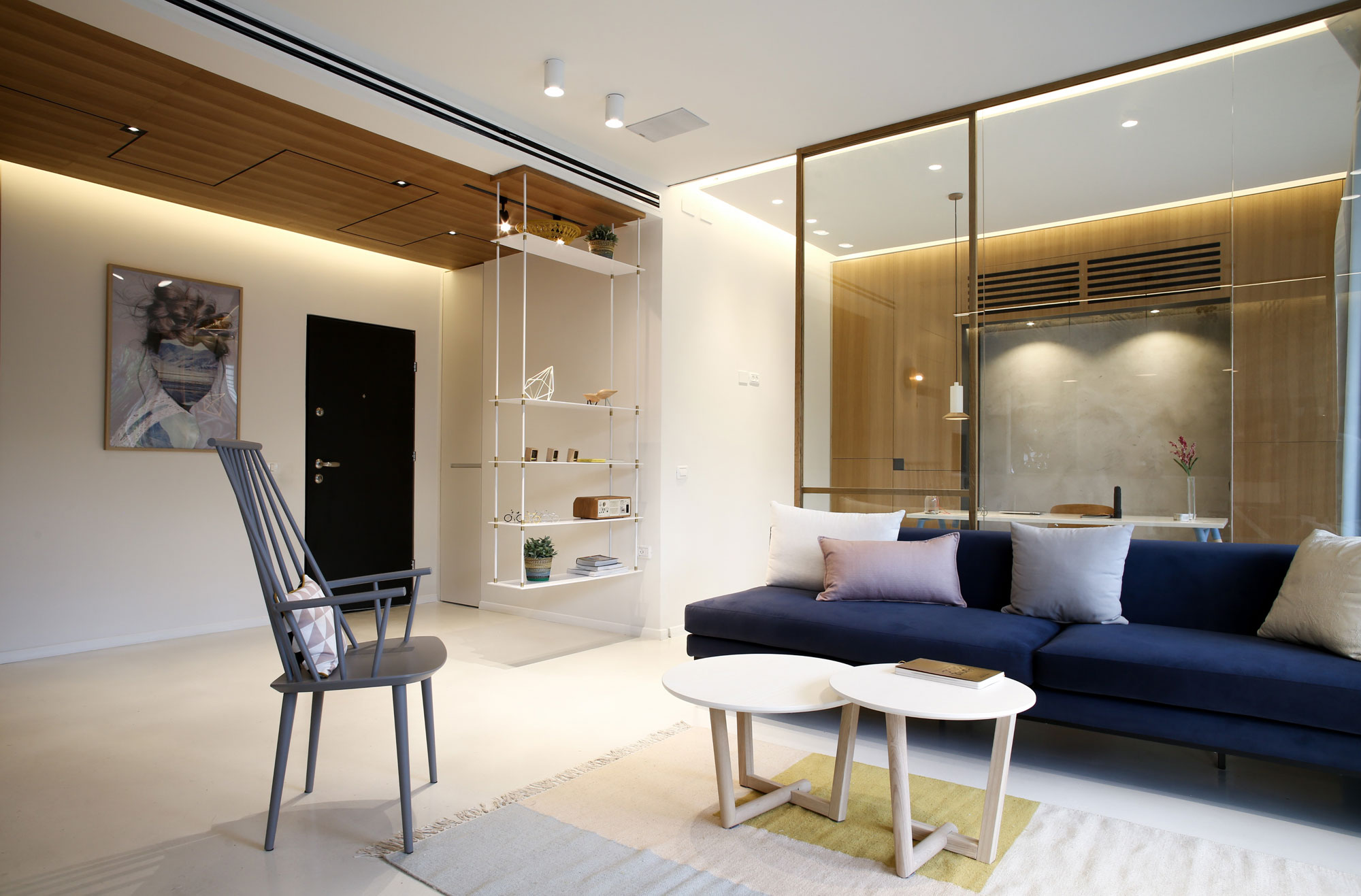 An Elegant and Beautiful Modern Apartment Full of Character in Tel Aviv by Dori Interior Design (5)