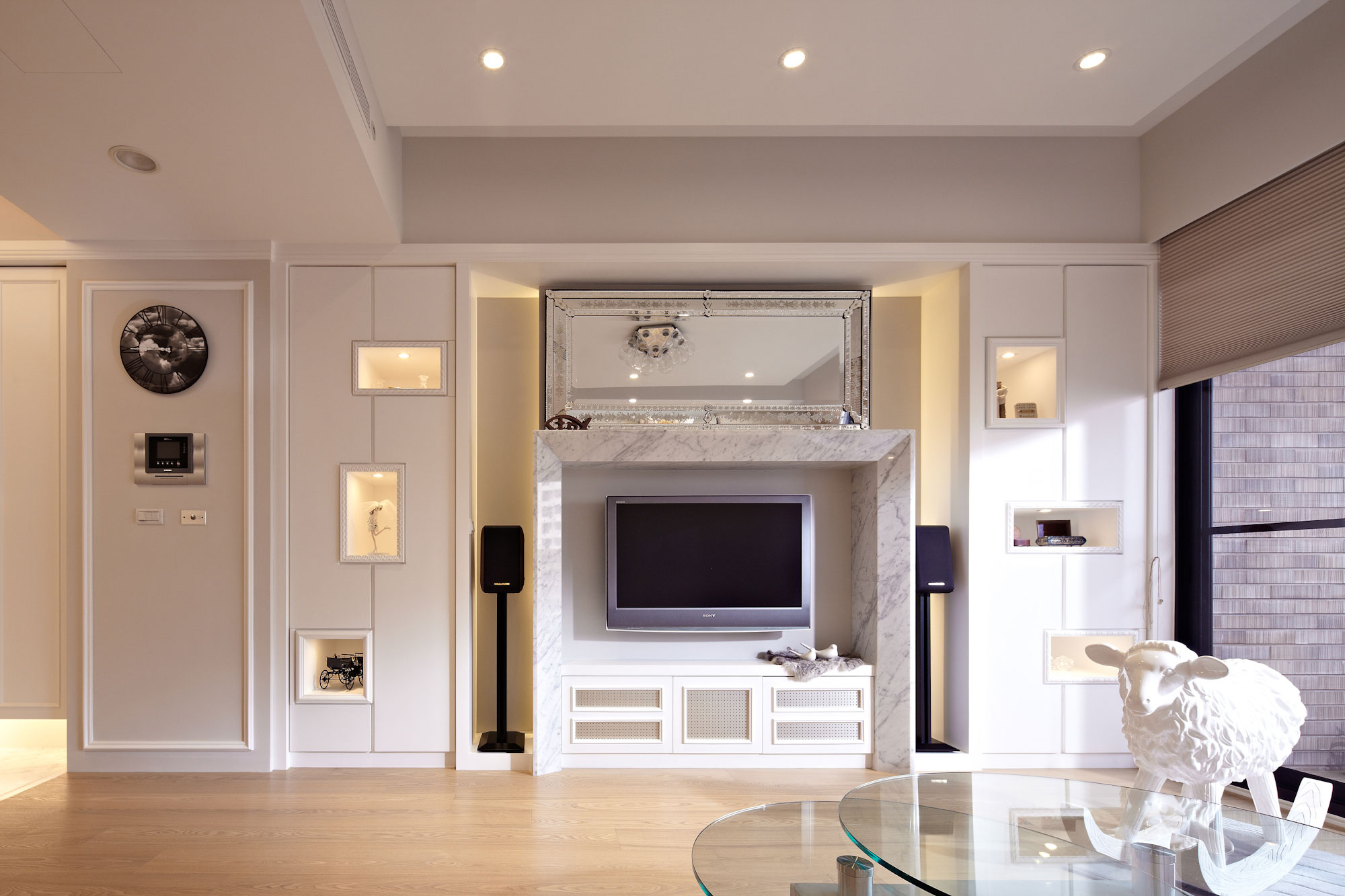 An Elegant and Industrial Modern Apartment with Lots of White in Taipei City by Studio Alfonso Ideas (6)