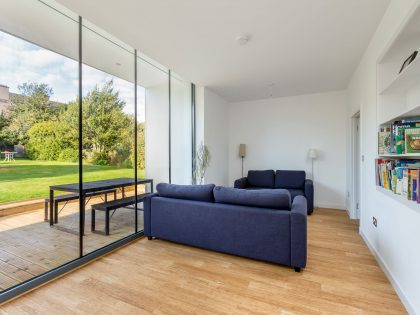 An Elegant and Luminous Home with Minimalist Approach in Edinburgh by Capital A Architecture (11)