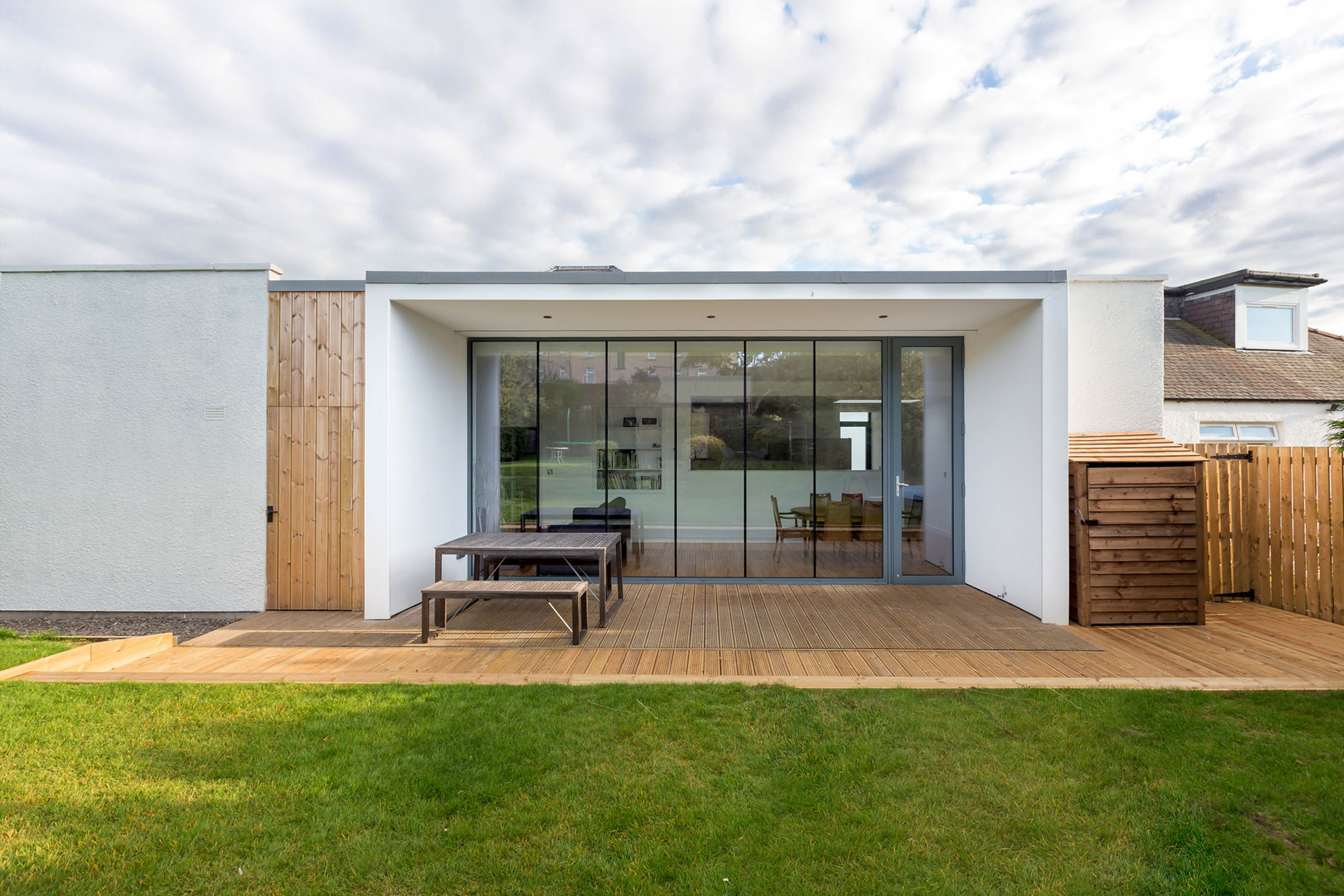 An Elegant and Luminous Home with Minimalist Approach in Edinburgh by Capital A Architecture (2)