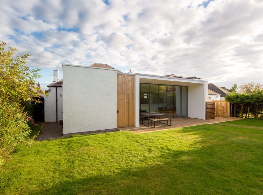 An Elegant and Luminous Home with Minimalist Approach in Edinburgh by Capital A Architecture (4)