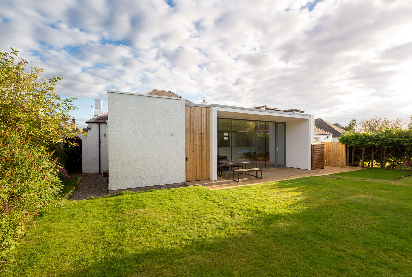An Elegant and Luminous Home with Minimalist Approach in Edinburgh by Capital A Architecture (4)