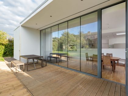 An Elegant and Luminous Home with Minimalist Approach in Edinburgh by Capital A Architecture (7)