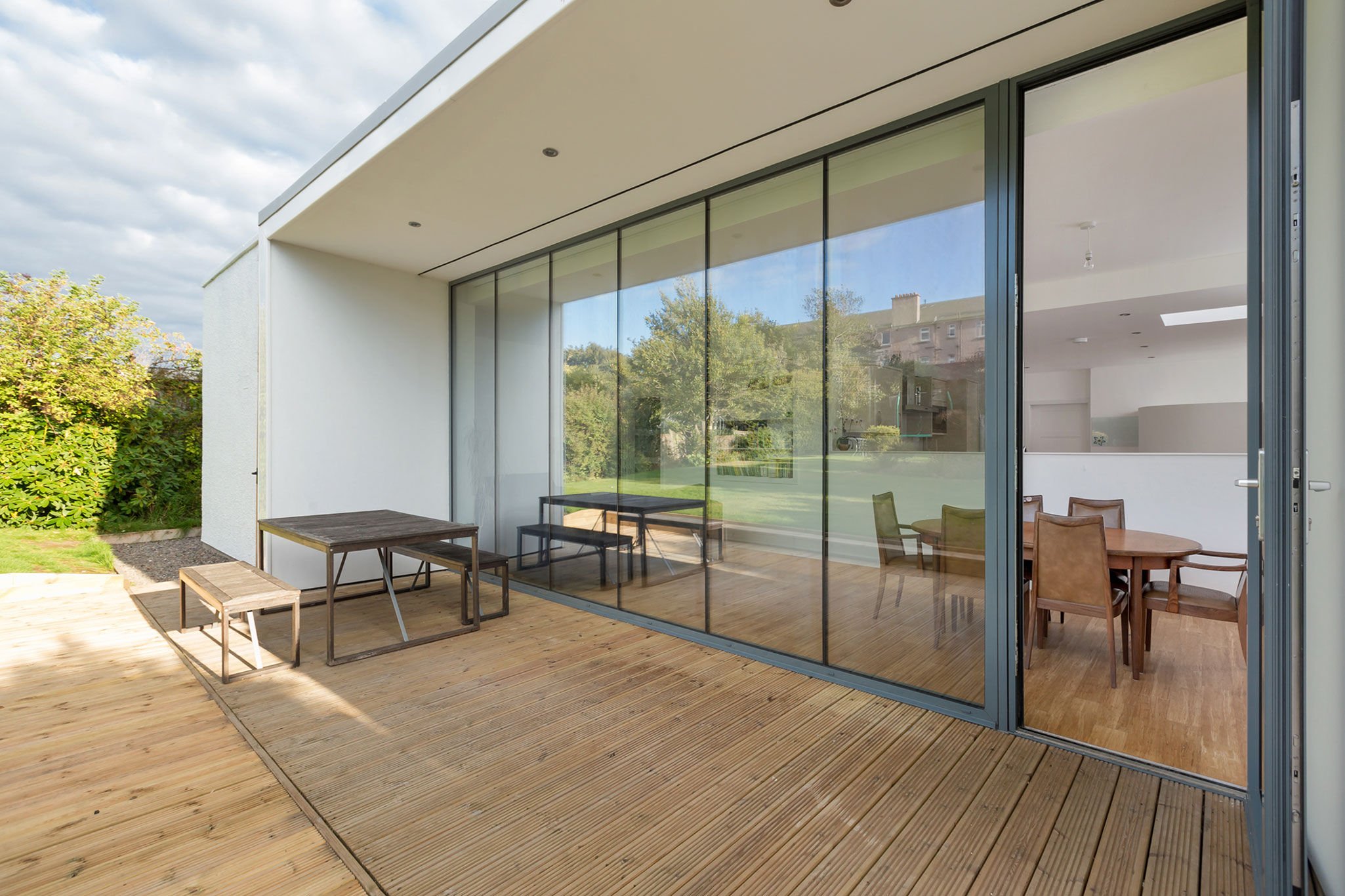 An Elegant and Luminous Home with Minimalist Approach in Edinburgh by Capital A Architecture (7)