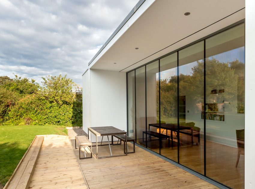 An Elegant and Luminous Home with Minimalist Approach in Edinburgh by Capital A Architecture (8)