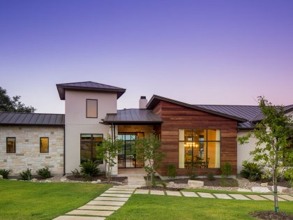 An Elegant and Marvelous Contemporary Home in Austin by Vanguard Studio Inc (1)