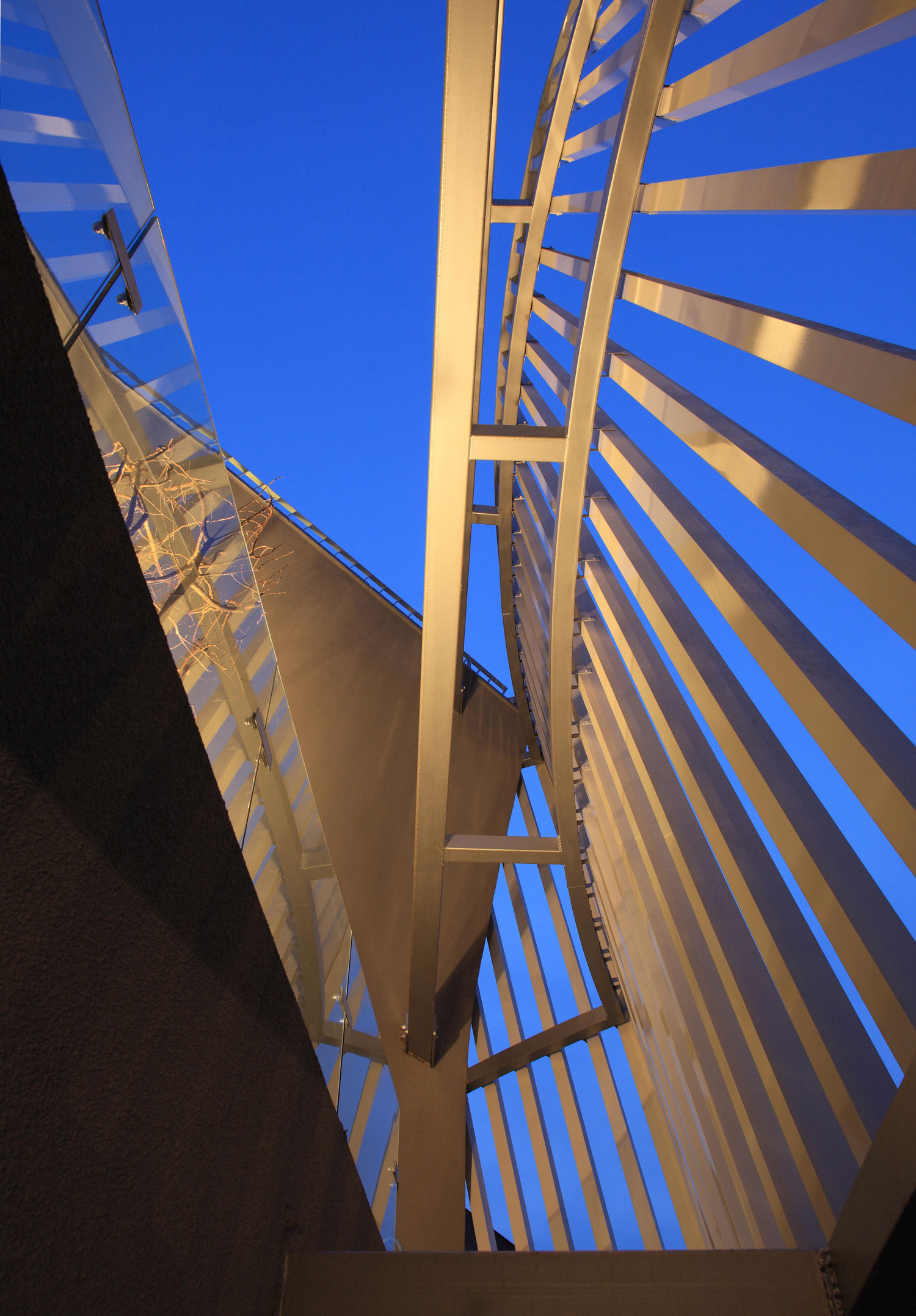 An Elegant and Sculptural Home with Sustainable and Eco-Friendly Layout in Gyeonggi-do, South Korea by IROJE KHM Architects (16)