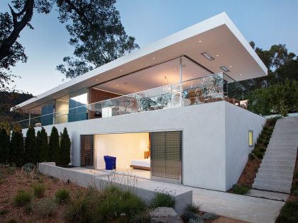 An Elegant and Unique Modern Home Nestled into the Hillside in Larkspur by Jensen Architects (15)