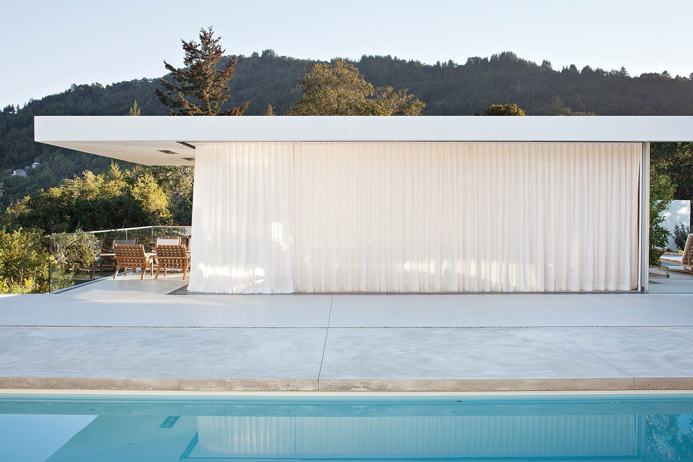 An Elegant and Unique Modern Home Nestled into the Hillside in Larkspur by Jensen Architects (8)
