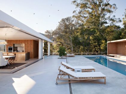 An Elegant and Unique Modern Home Nestled into the Hillside in Larkspur by Jensen Architects (9)