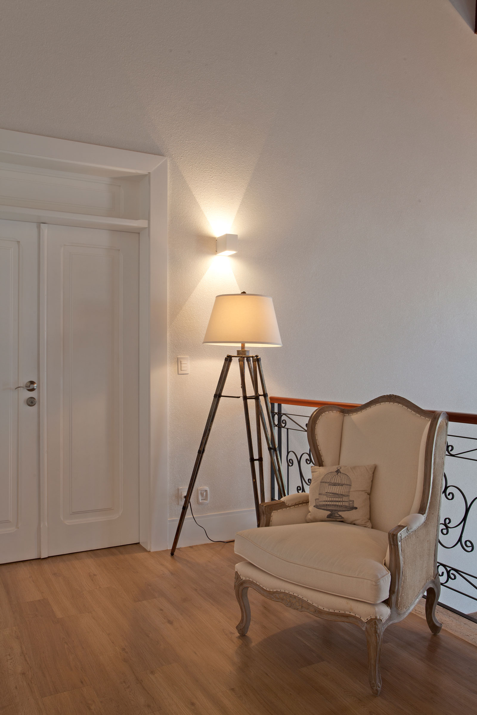 An Elegant and Warm Contemporary Home with Sophisticated Interiors in Brazil by Pupo+Gaspar Arquitetura (31)