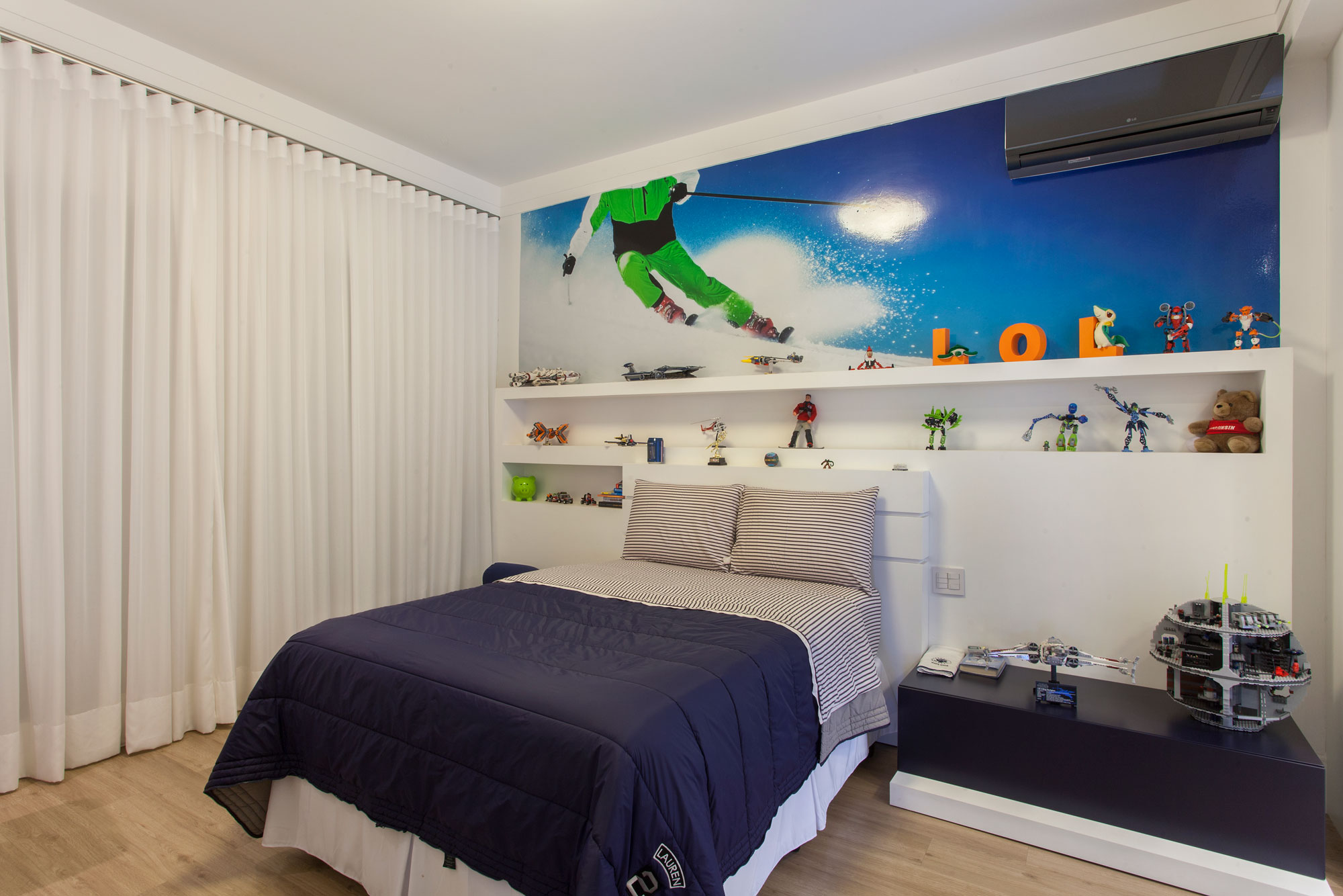 An Elegant and Warm Contemporary Home with Sophisticated Interiors in Brazil by Pupo+Gaspar Arquitetura (38)