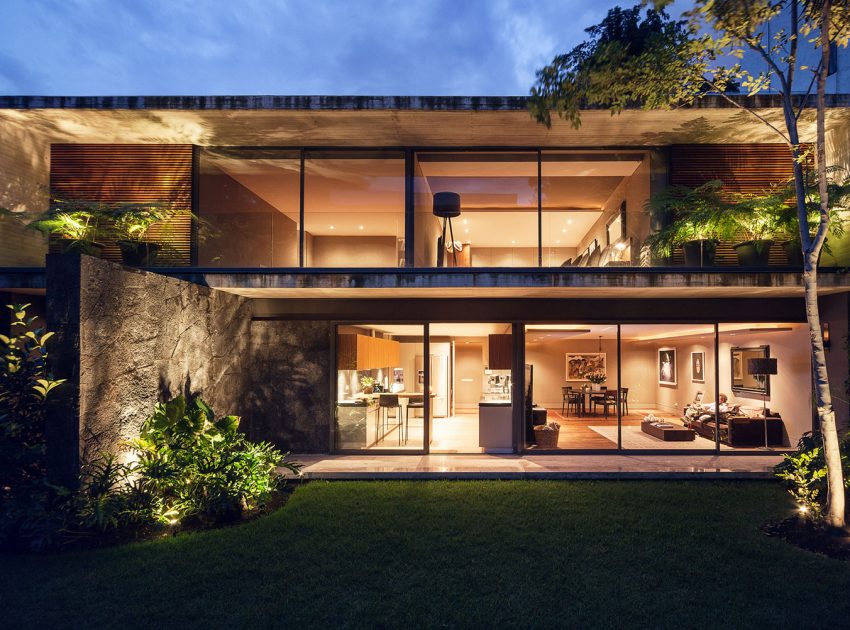 An Exquisite Modern Home Based on Concrete, Glass and Steel in Mexico City by José Juan Rivera Río (13)