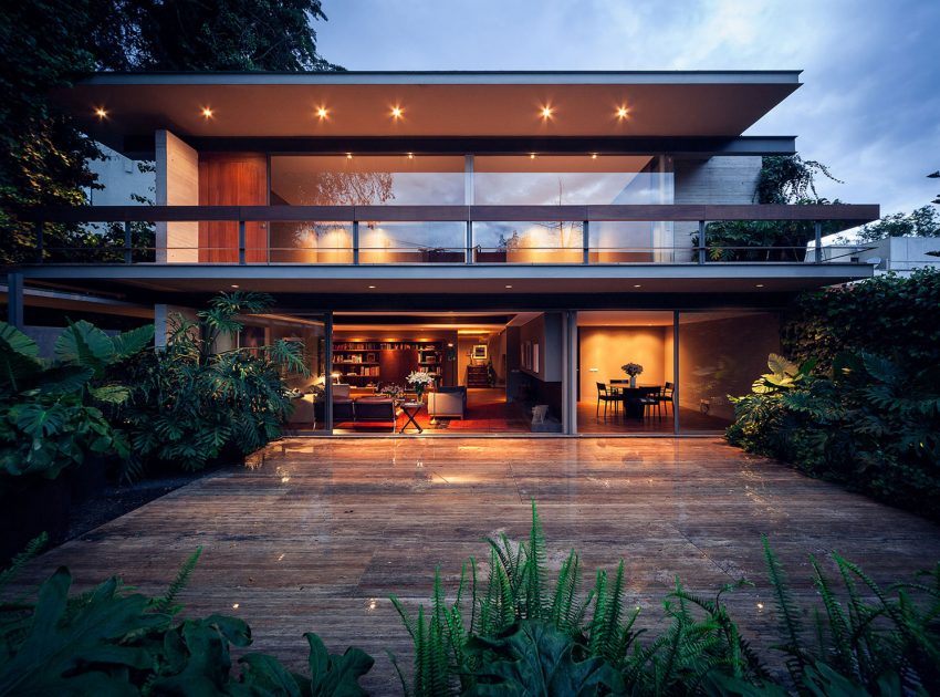 An Exquisite Modern Home Based on Concrete, Glass and Steel in Mexico City by José Juan Rivera Río (14)