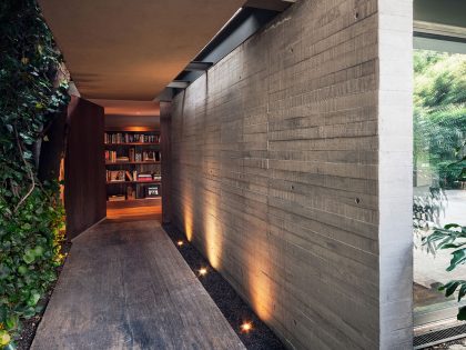 An Exquisite Modern Home Based on Concrete, Glass and Steel in Mexico City by José Juan Rivera Río (4)