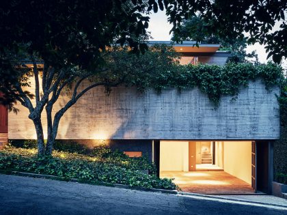 An Exquisite Modern Home Based on Concrete, Glass and Steel in Mexico City by José Juan Rivera Río (9)