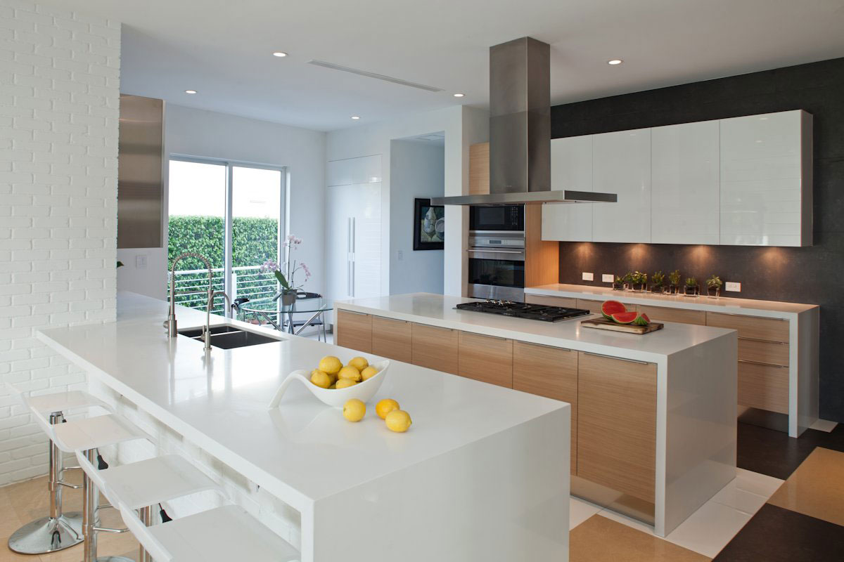 An Imposing Modern House with Sustainable and Luminous Interior and Waterfront Views in Golden Beach by SDH Studio (7)