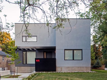 An Old Bungalow Transformed into a Light and Bright Minimalist Home in Ontario