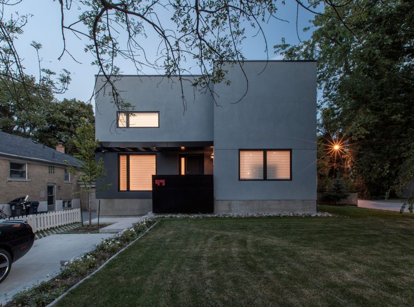 An Old Bungalow Transformed into a Light and Bright Minimalist Home in Ontario by rzlbd (12)