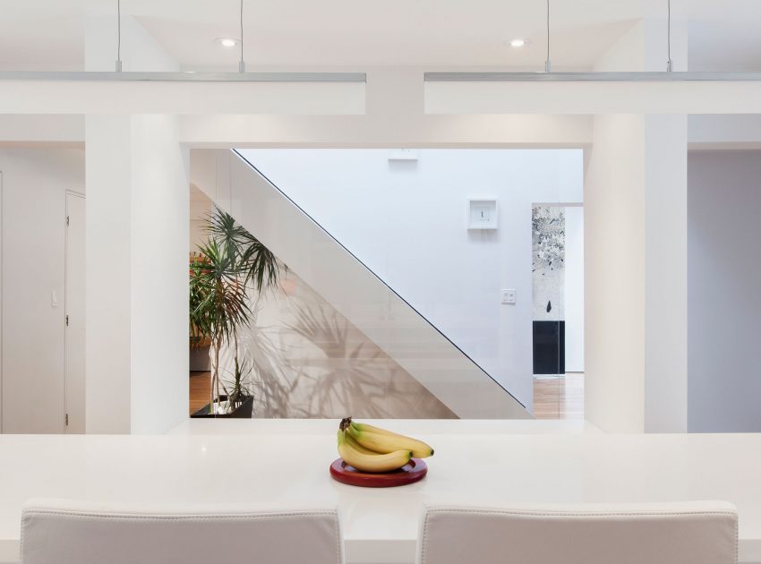 An Old Bungalow Transformed into a Light and Bright Minimalist Home in Ontario by rzlbd (7)