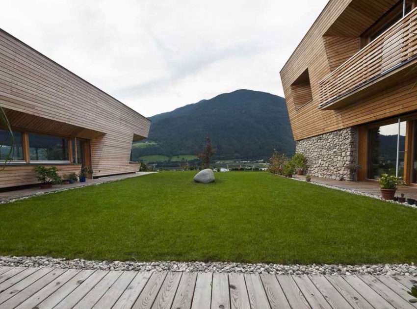 An Old Farmhouse Becomes an Elegant Modern Family Home in Vahrn, Italy by Norbert Dalsass (15)