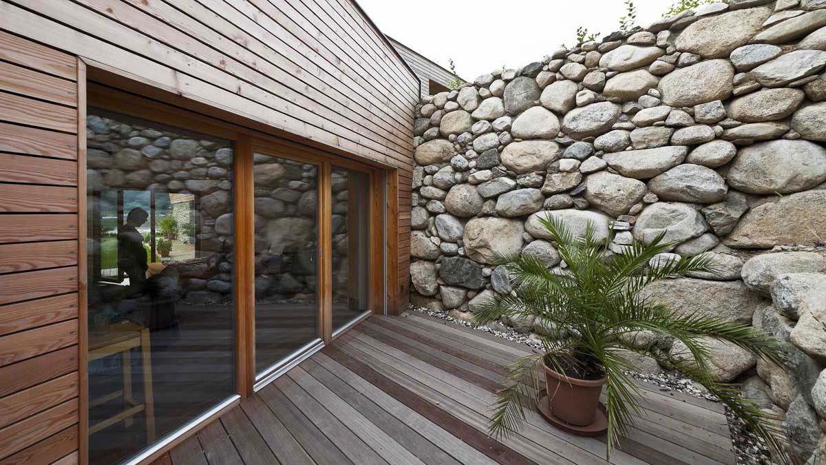 An Old Farmhouse Becomes an Elegant Modern Family Home in Vahrn, Italy by Norbert Dalsass (17)