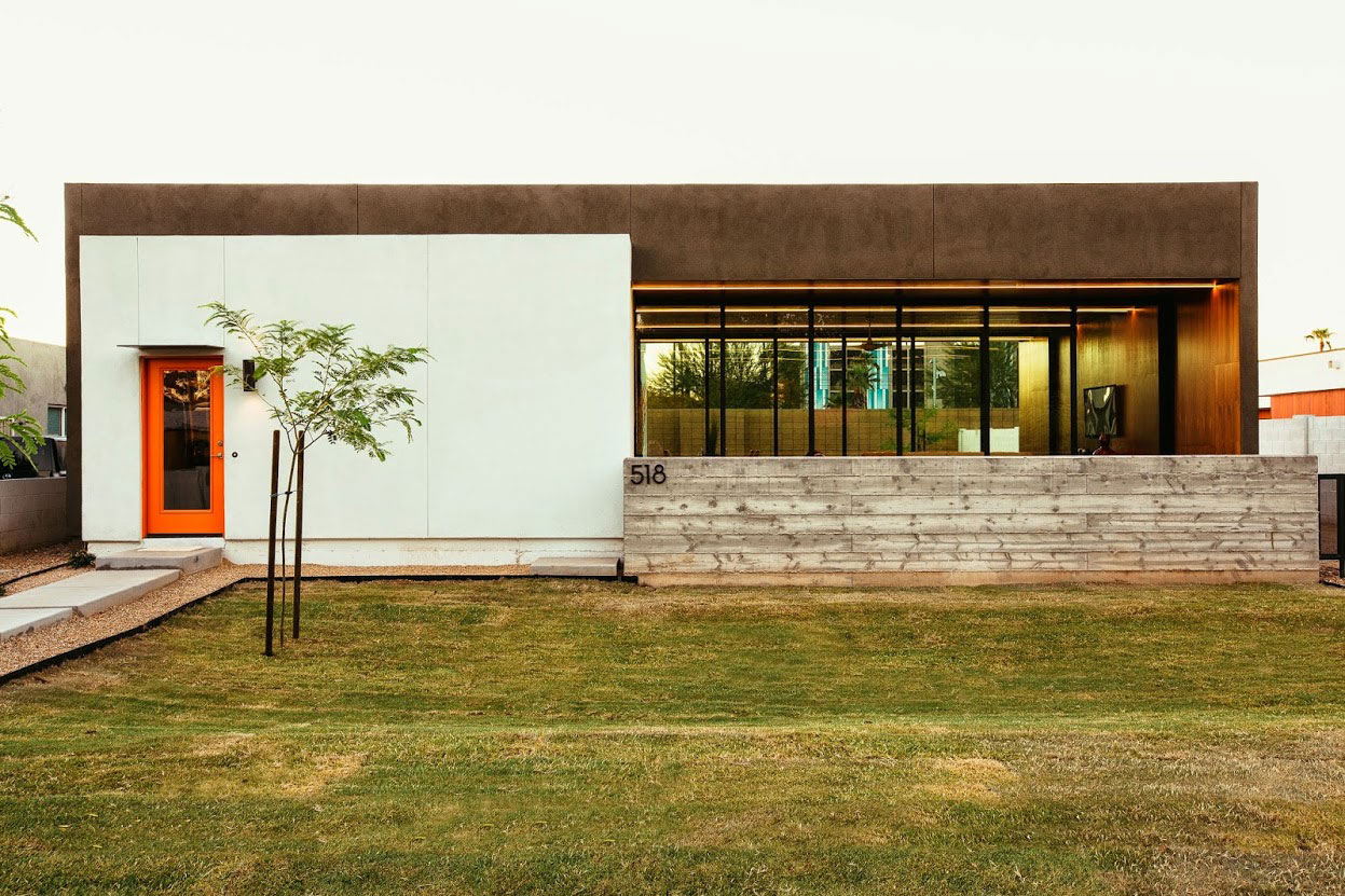 An Open Plan Contemporary Home Built on a Vacant Lot in Phoenix, Arizona by The Ranch Mine (1)