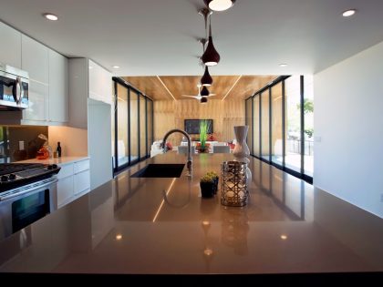 An Open Plan Contemporary Home Built on a Vacant Lot in Phoenix, Arizona by The Ranch Mine (10)