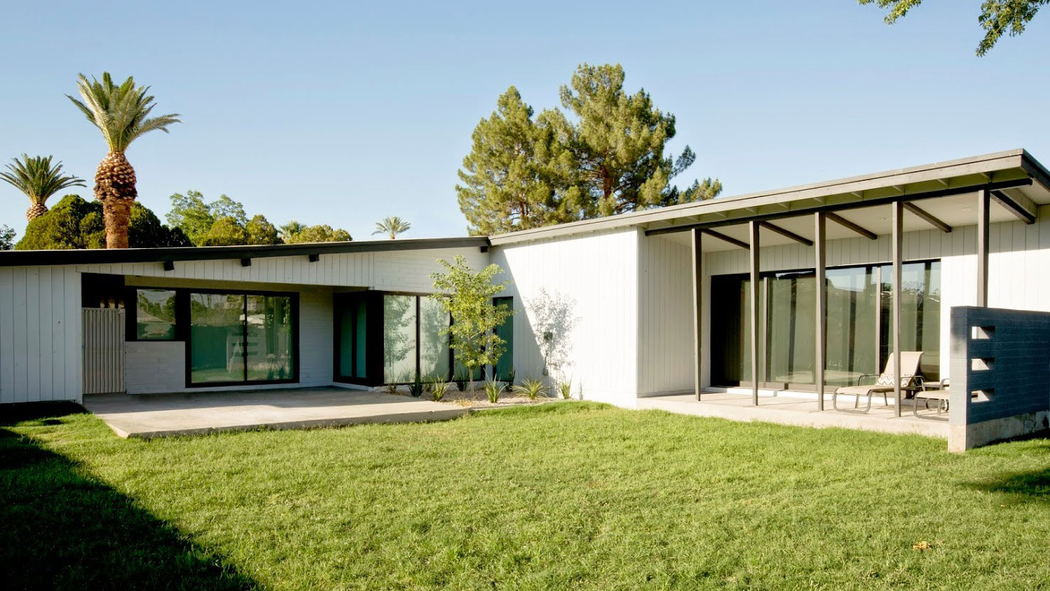 An Open Plan Contemporary Home Built on a Vacant Lot in Phoenix, Arizona by The Ranch Mine (2)