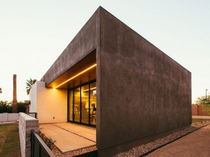 An Open Plan Contemporary Home Built on a Vacant Lot in Phoenix, Arizona by The Ranch Mine (22)