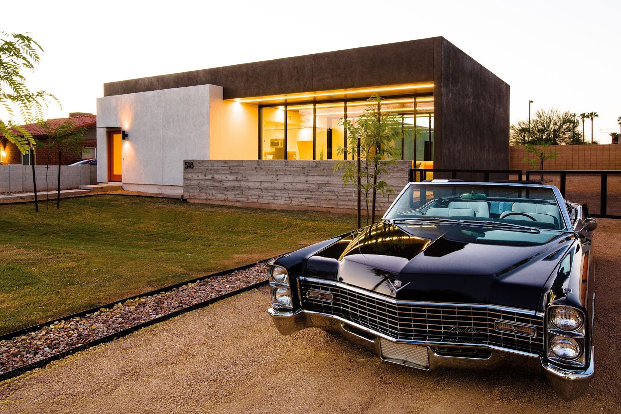 An Open Plan Contemporary Home Built on a Vacant Lot in Phoenix, Arizona by The Ranch Mine (23)