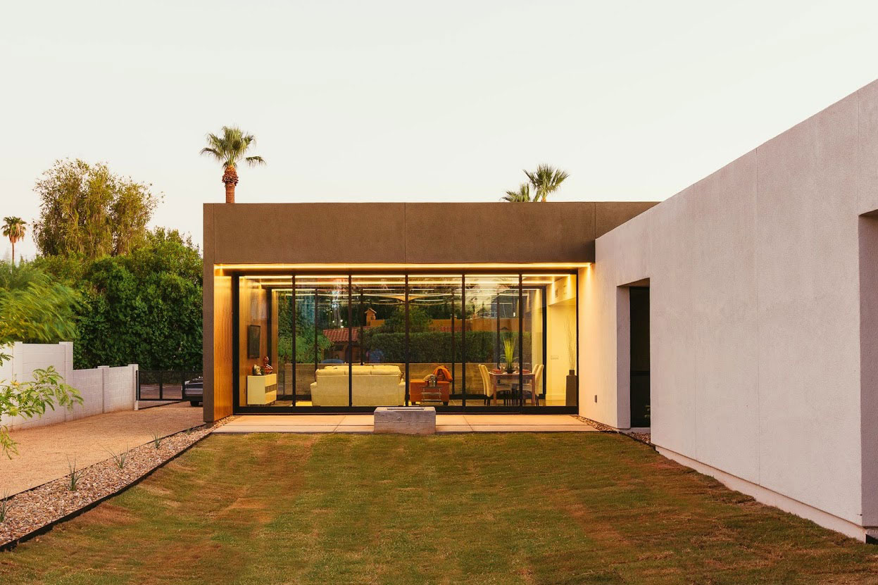 An Open Plan Contemporary Home Built on a Vacant Lot in Phoenix, Arizona by The Ranch Mine (24)
