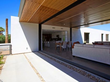 An Open Plan Contemporary Home Built on a Vacant Lot in Phoenix, Arizona by The Ranch Mine (5)